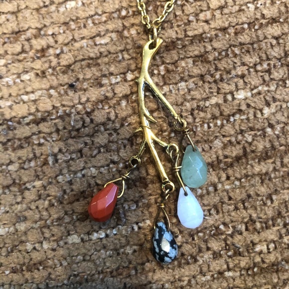 Triple stranded necklace with pendants - Picture 3 of 3